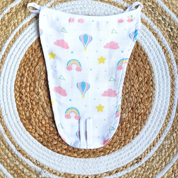 White Muslin Nappy – Rainbow Print (0 – 3 Months) – 5 Layered