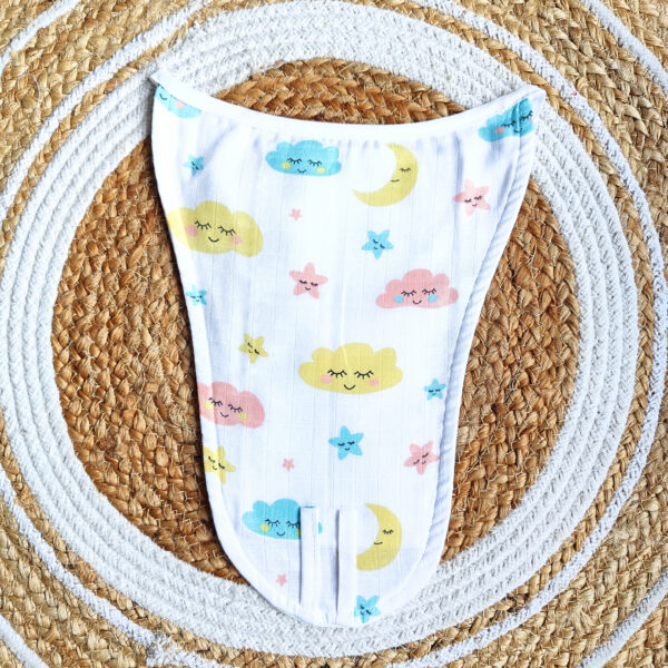 White Muslin Nappy – Cloud Moon Print (0 – 3 Months) – 5 Layered