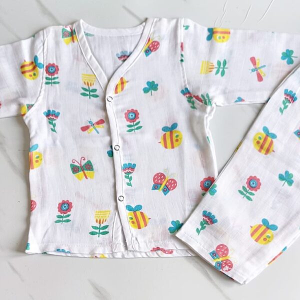 Muslin Night Suit – Bee & Butterfly Print