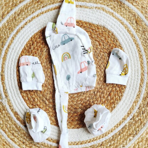 Muslin Cap, Mitten & Booties Set – Car Print