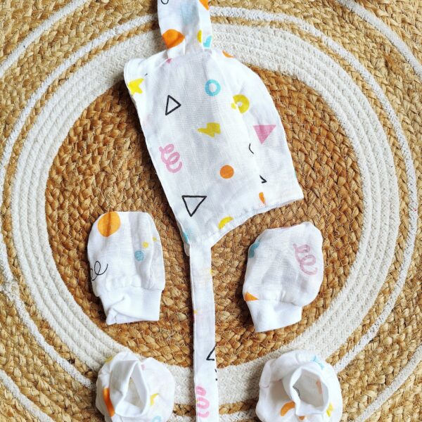 Muslin Cap, Mitten & Booties Set – Geometric Print