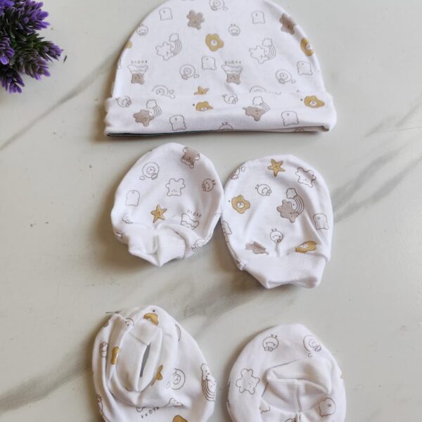 Cotton Cap, Mittens & Booties Set – Bear Print (0 – 6 Months)