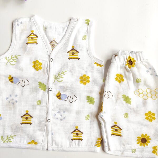 Muslin White Co-Ord Sets – Honey Bee Print