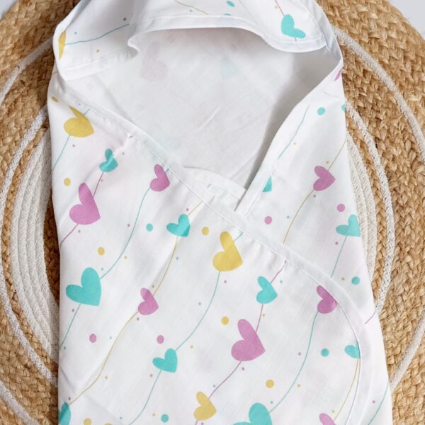 Muslin Hooded Towel – Hearts Print